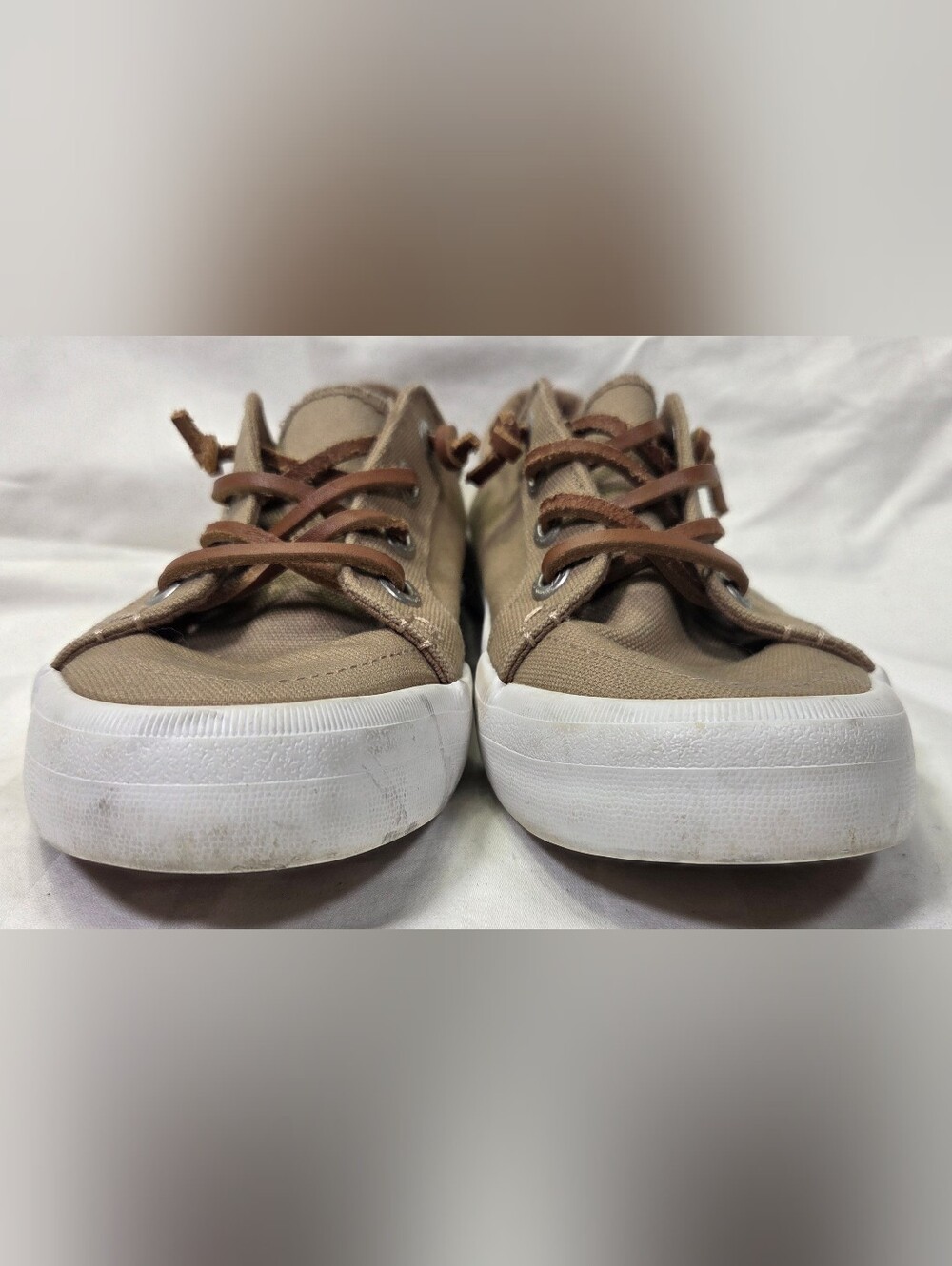 Tommy Bahama Women's Canvas Slip On Sneakers Tan Khaki Leather Laces Sz 7 - Picture 10 of 12
